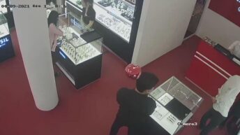 BÓC “PHỐT” VỊ KHÁCH THÍCH XÀI SANG MÀ KHÔNG BAO GIỜ TRẢ TIỀN